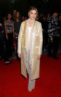 Amanda Peet feet photo thumbnail