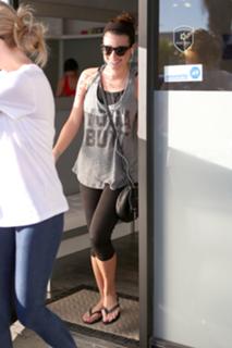 Lea Michele feet photo thumbnail