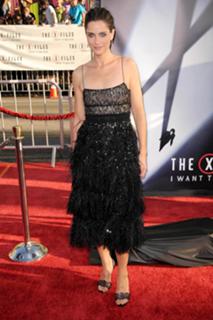 Amanda Peet feet photo thumbnail