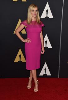 Reese Witherspoon feet photo thumbnail