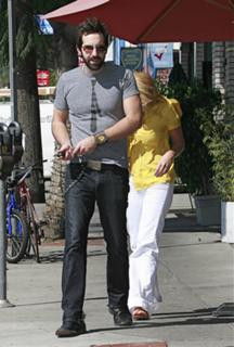 Katherine Heigl feet photo thumbnail