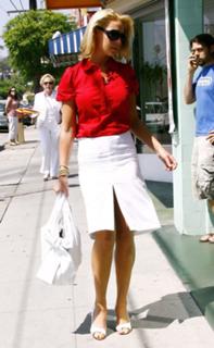 Katherine Heigl feet photo thumbnail
