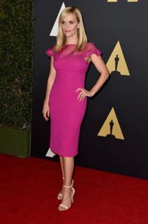 Reese Witherspoon feet photo thumbnail