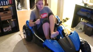 Justine Ezarik feet photo thumbnail
