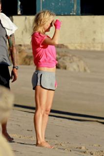 Kate Hudson feet photo thumbnail