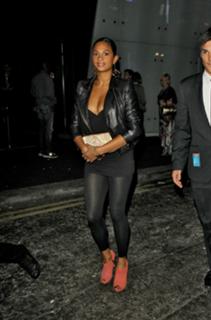 Alesha Dixon feet photo thumbnail