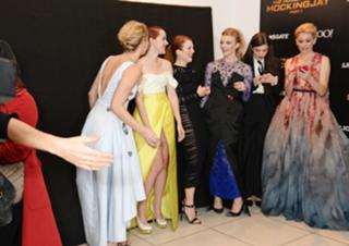 Jennifer Lawrence feet photo thumbnail