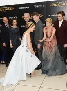Jennifer Lawrence feet photo thumbnail
