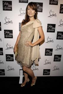 Olivia Wilde feet photo thumbnail