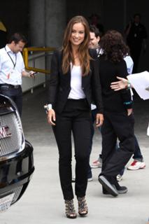Olivia Wilde feet photo thumbnail