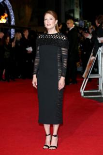 Julianne Moore feet photo thumbnail