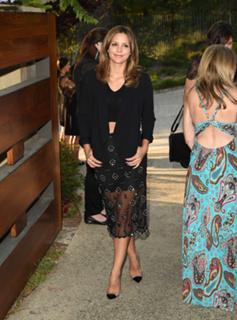 Katharine McPhee feet photo thumbnail