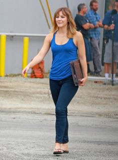 Katharine McPhee feet photo thumbnail