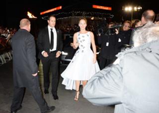 Jennifer Lawrence feet photo thumbnail
