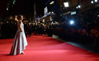 Jennifer Lawrence feet photo thumbnail