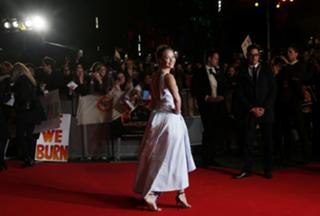 Jennifer Lawrence feet photo thumbnail