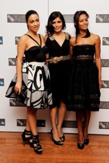 Freida Pinto feet photo thumbnail