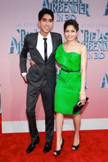 Freida Pinto feet photo thumbnail