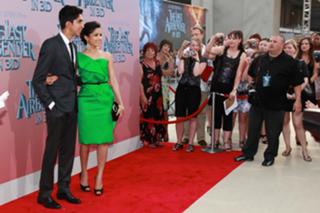Freida Pinto feet photo thumbnail