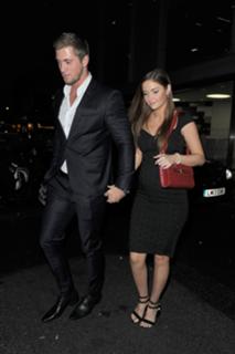 Jacqueline Jossa feet photo thumbnail