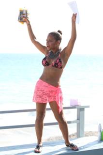 Christina Milian feet photo thumbnail