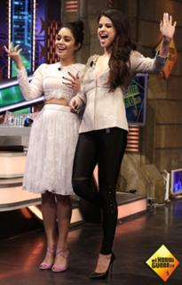 Vanessa Hudgens feet photo thumbnail