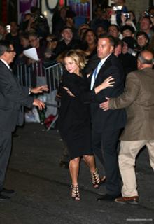 Jennifer Lawrence feet photo thumbnail
