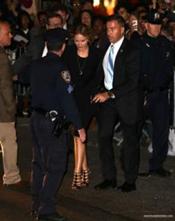 Jennifer Lawrence feet photo thumbnail