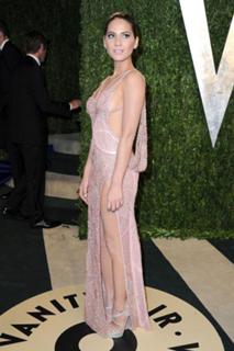 Olivia Munn feet photo thumbnail