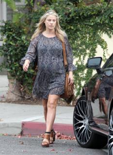 Ali Larter feet photo thumbnail