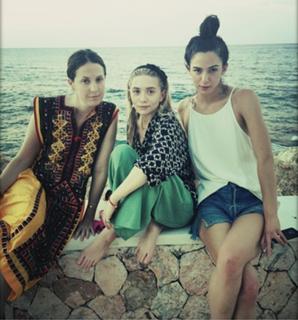 Ashley Olsen feet photo thumbnail