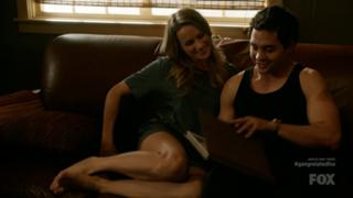 Shantel VanSanten feet photo thumbnail
