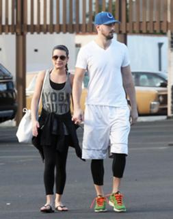 Lea Michele feet photo thumbnail