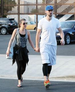 Lea Michele feet photo thumbnail