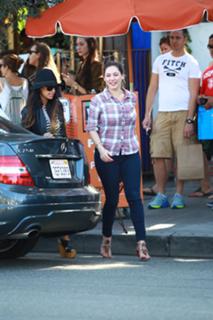 Kelly Brook feet photo thumbnail