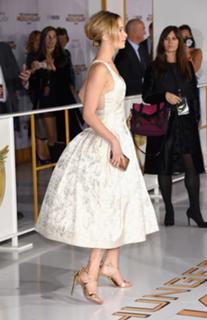 Jennifer Lawrence feet photo thumbnail