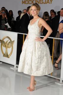 Jennifer Lawrence feet photo thumbnail