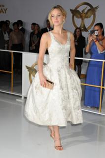 Jennifer Lawrence feet photo thumbnail