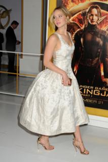 Jennifer Lawrence feet photo thumbnail