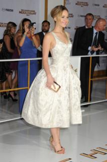 Jennifer Lawrence feet photo thumbnail