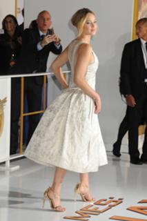 Jennifer Lawrence feet photo thumbnail