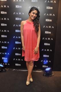 Kareena Kapoor feet photo thumbnail
