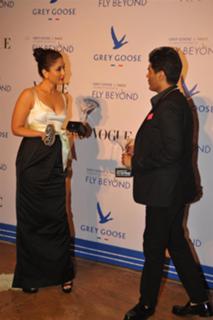 Kareena Kapoor feet photo thumbnail