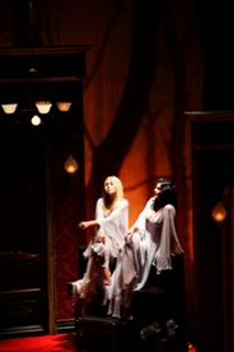 Adriane Galisteu feet photo thumbnail