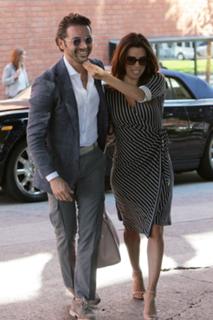 Eva Longoria feet photo thumbnail