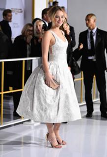 Jennifer Lawrence feet photo thumbnail