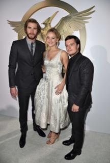 Jennifer Lawrence feet photo thumbnail