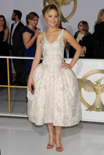 Jennifer Lawrence feet photo thumbnail