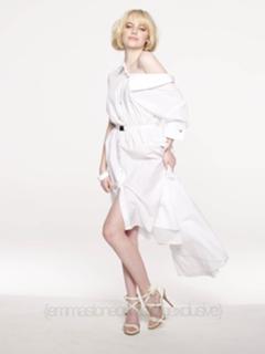 Emma Stone feet photo thumbnail