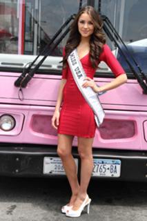 Olivia Culpo feet photo thumbnail